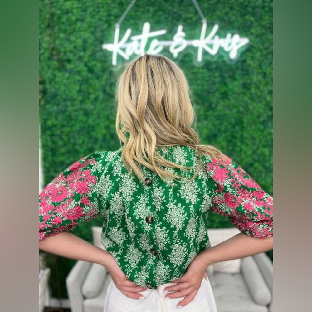 The Emmy  Floral Embroidered Puff Sleeve Top THML size S